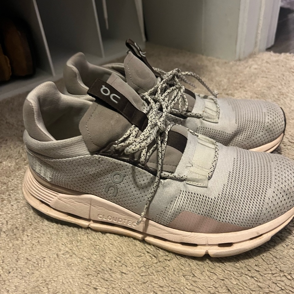 ON Running Gray Sneakers